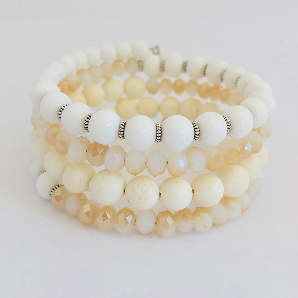 GEMSTONES | White Jade & Agate Beaded Bracelet
